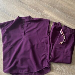 FIGS Purple Scrub Set